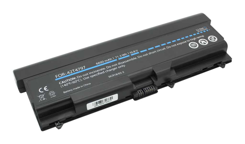 Schwarzer Laptopakku mit Kontaktleiste und Warnsymbolen, liegend vor weißem Hintergrund